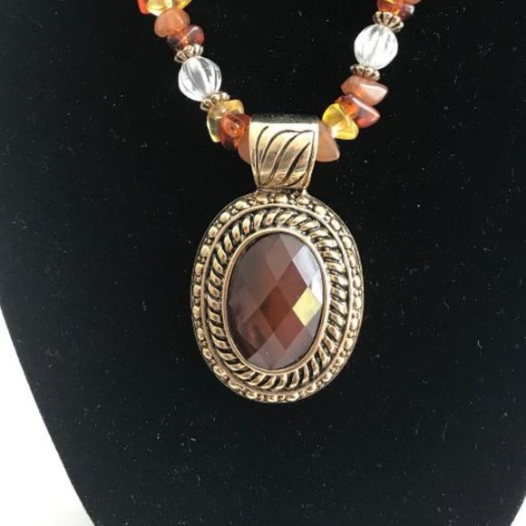 Vintage Avon Necklace & Earrings Set - Picture 4 of 7